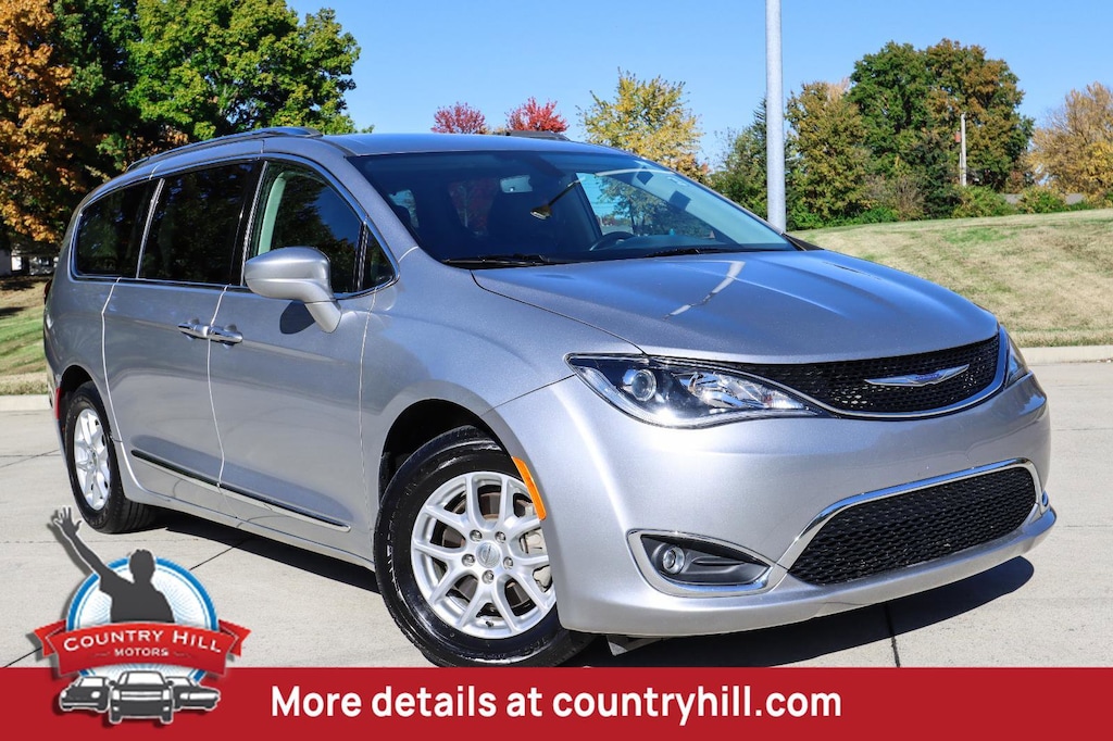Used 2020 Chrysler Pacifica Touring L Mini-van, Passenger