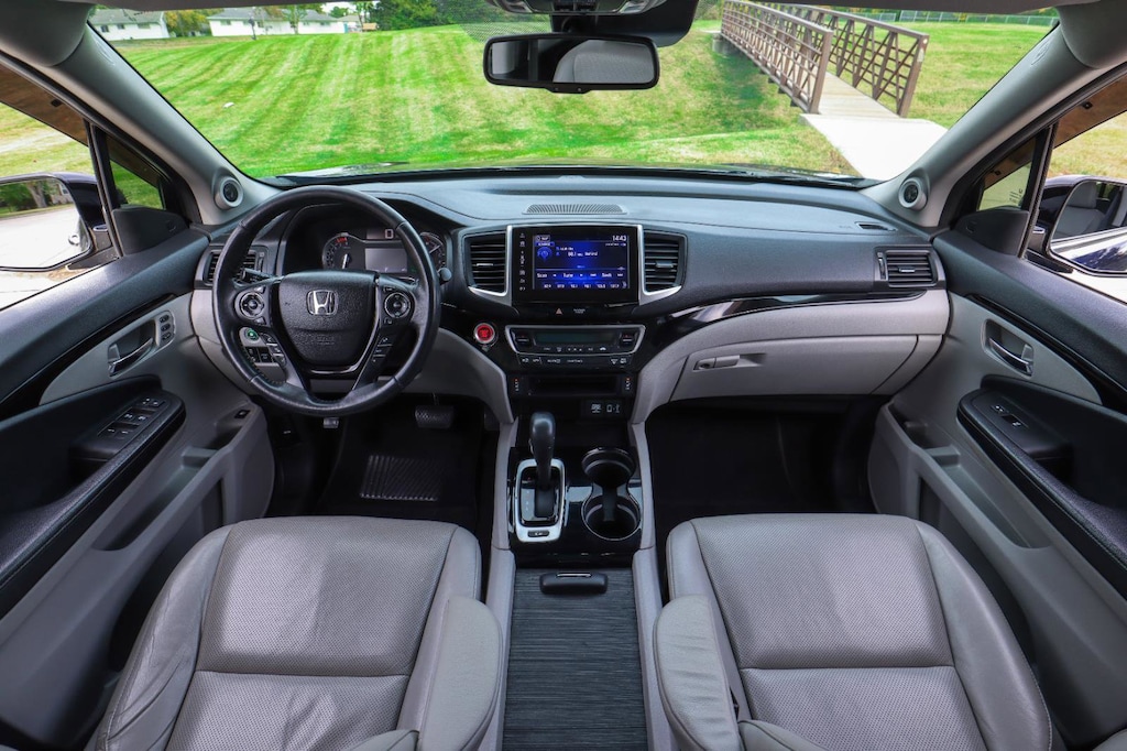 Used 2017 Honda Ridgeline RTL-E AWD Crew Cab Pickup