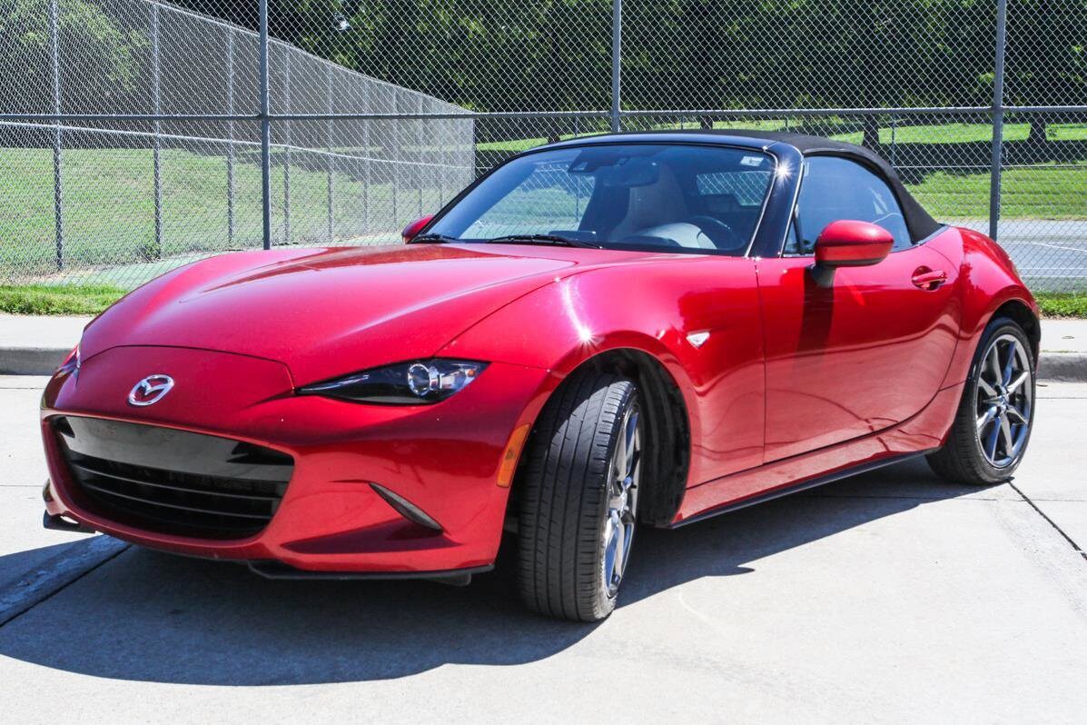 2016 Mazda MX-5 Miata Miata Grand Touring photo 3