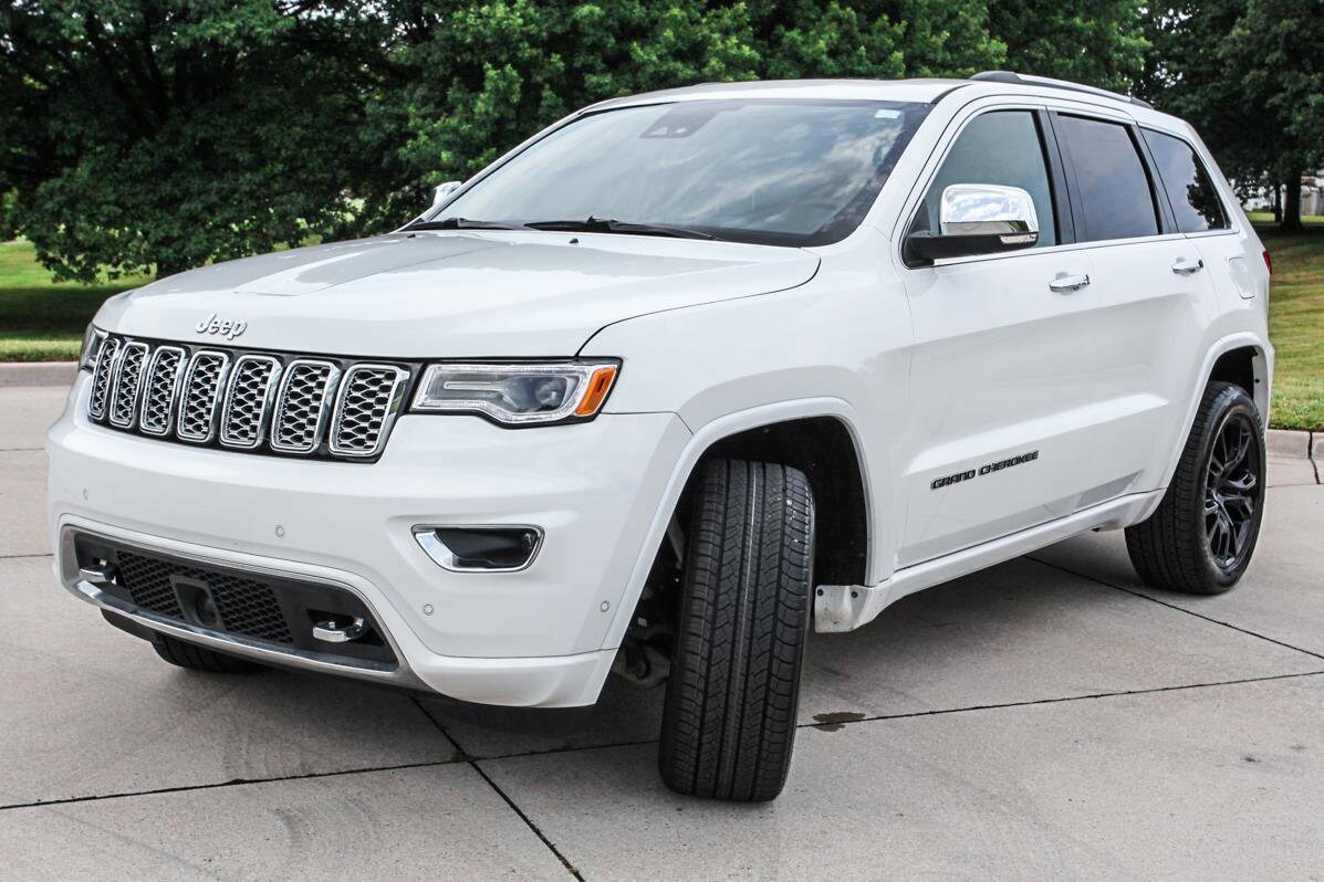 2019 Jeep Grand Cherokee Overland photo 2