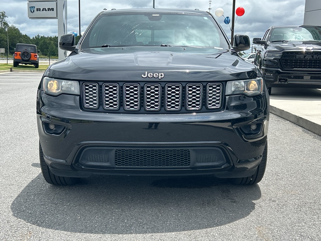 Used 2018 Jeep Grand Cherokee Altitude with VIN 1C4RJEAG4JC125659 for sale in Byron, GA