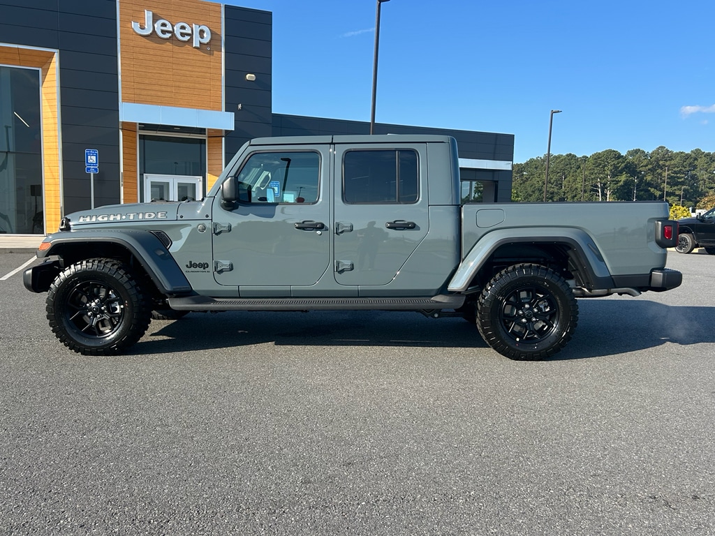 New 2025 Jeep Gladiator HIGH TIDE 4X4 Pickup