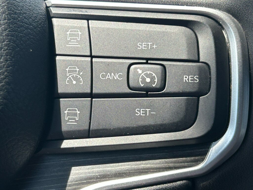 2024 Jeep Wagoneer L Series II - Photo 12