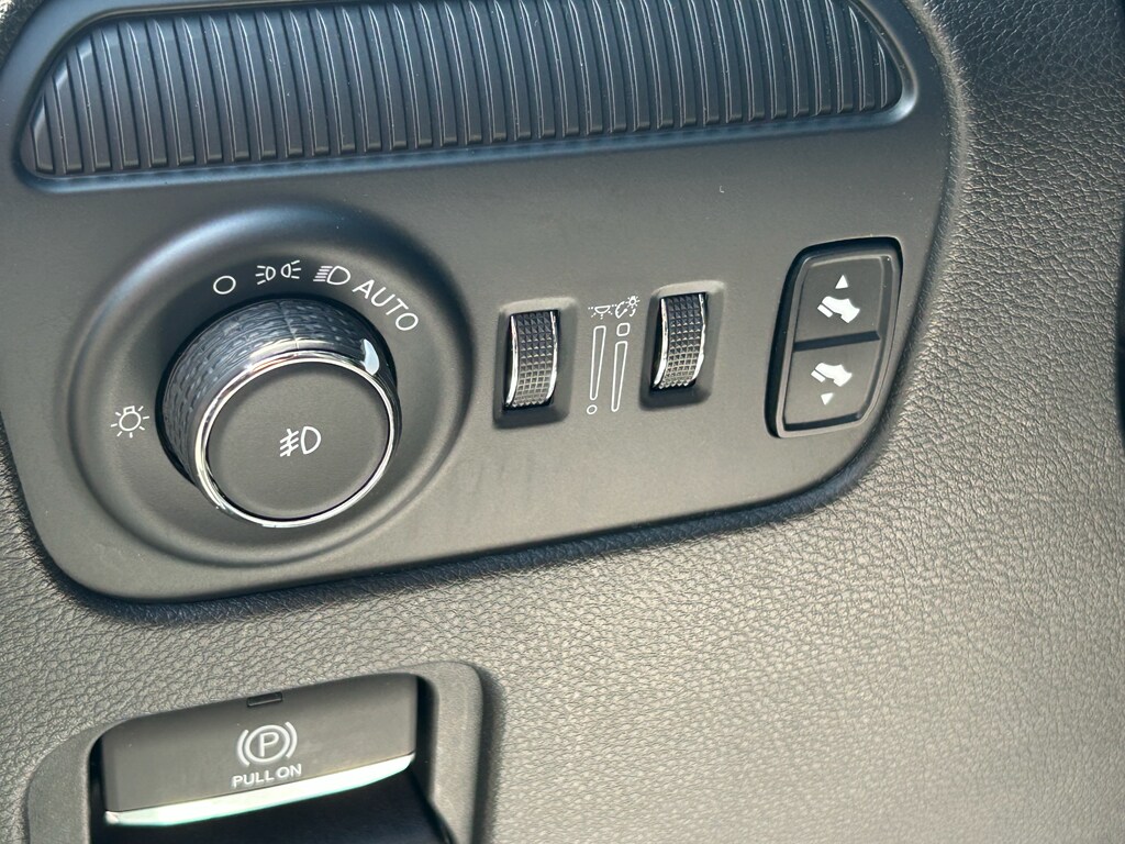 2024 Jeep Wagoneer L Series II - Photo 21