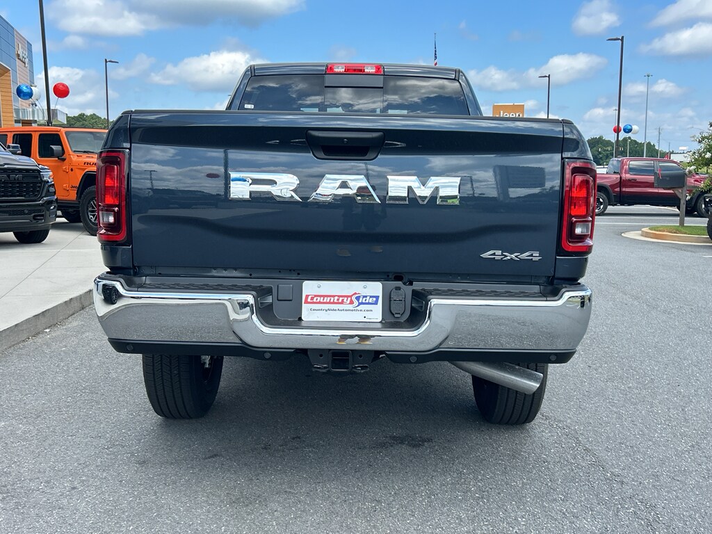 2025 RAM 2500 Tradesman - Photo 6