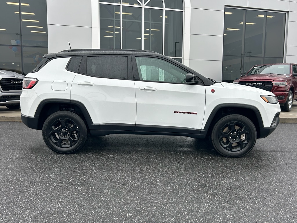 Used 2024 Jeep Compass Trailhawk SUV