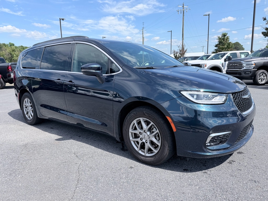 Used 2022 Chrysler Pacifica Touring Passenger Van