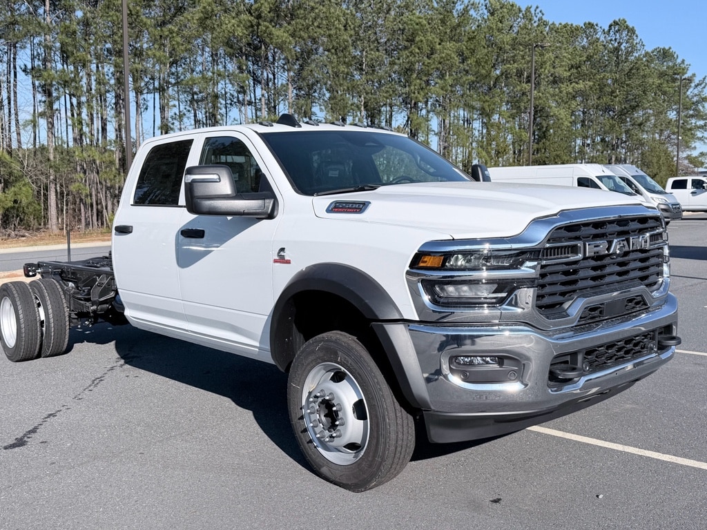 New 2026 Ram 5500 Chassis Cab TRADESMAN CREW 4X4 84' CA Pickup