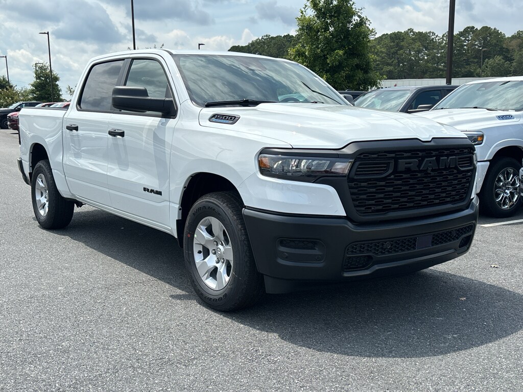 New 2026 Ram 1500 TRADESMAN CREW CAB 4X2 5'7 BOX Pickup
