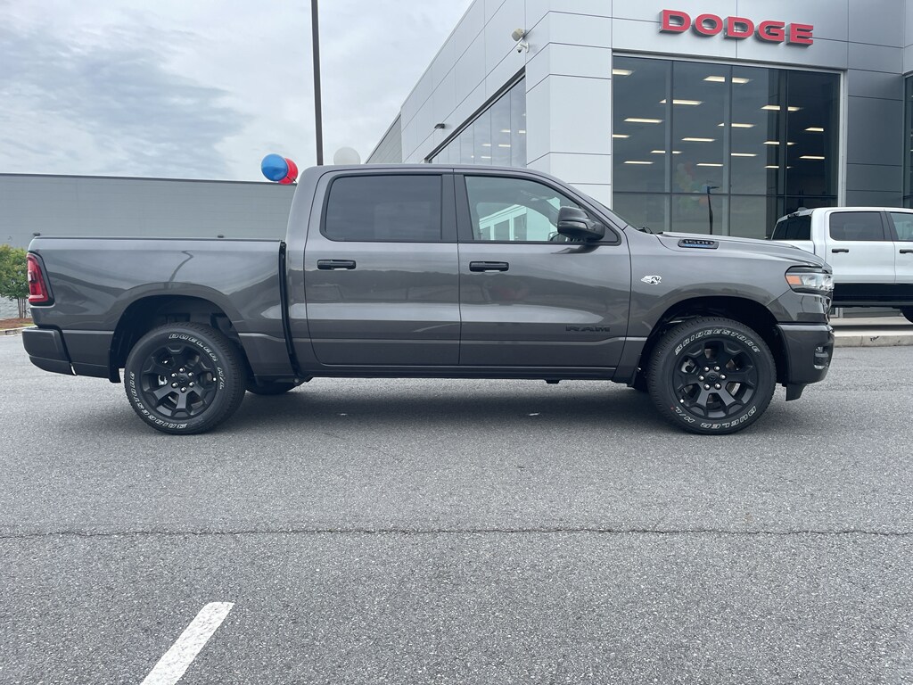 New 2026 Ram 1500 BIG HORN CREW CAB 4X4 5'7 BOX Pickup