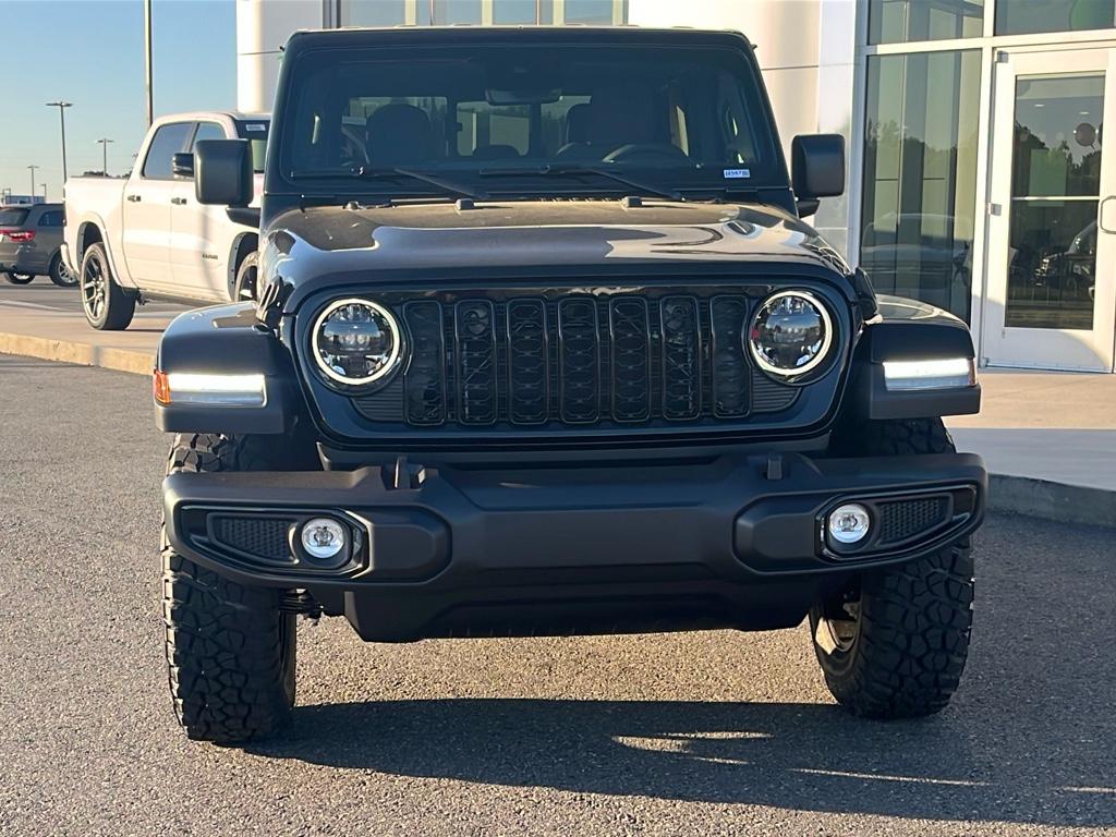 2025 Jeep Gladiator Willys photo 2