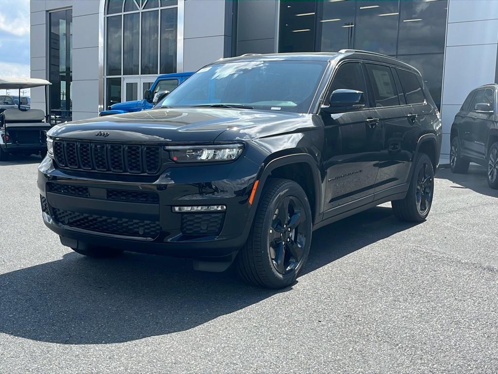 2025 Jeep Grand Cherokee L photo 3