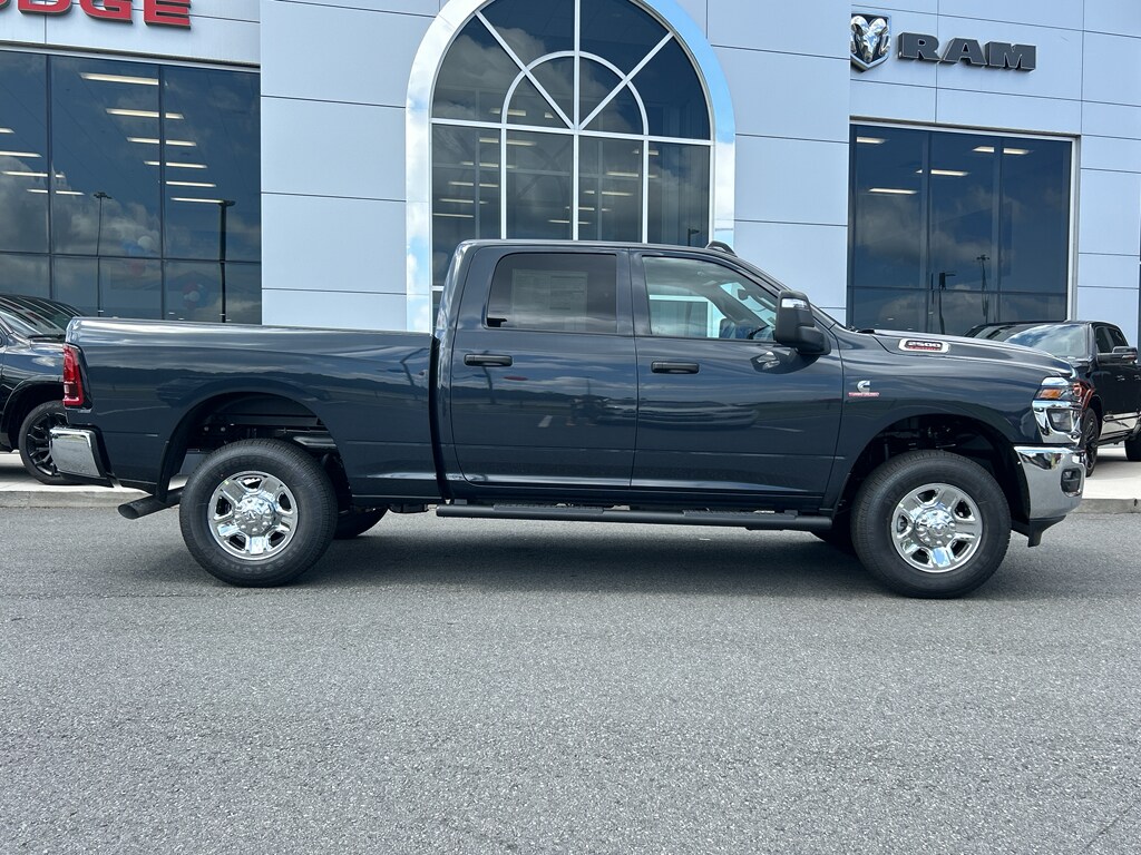 2025 RAM 2500 Tradesman - Photo 2