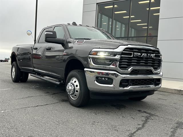 2026 Ram 3500 Tradesman photo 2