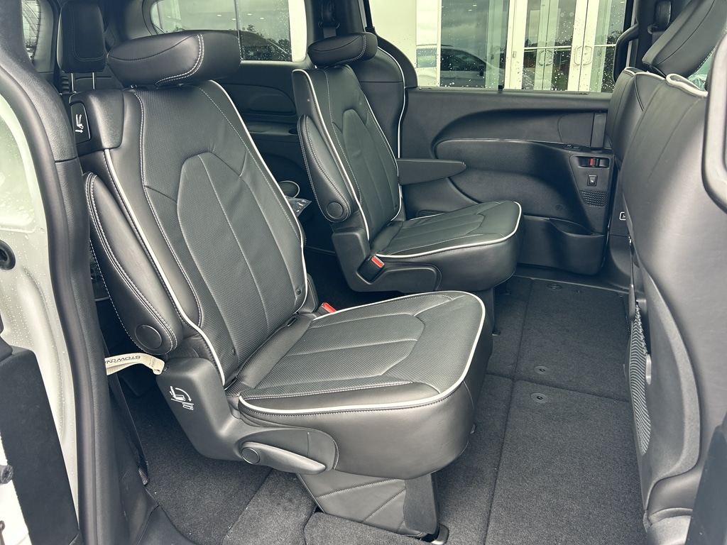 2026 Chrysler Pacifica Limited - Photo 26