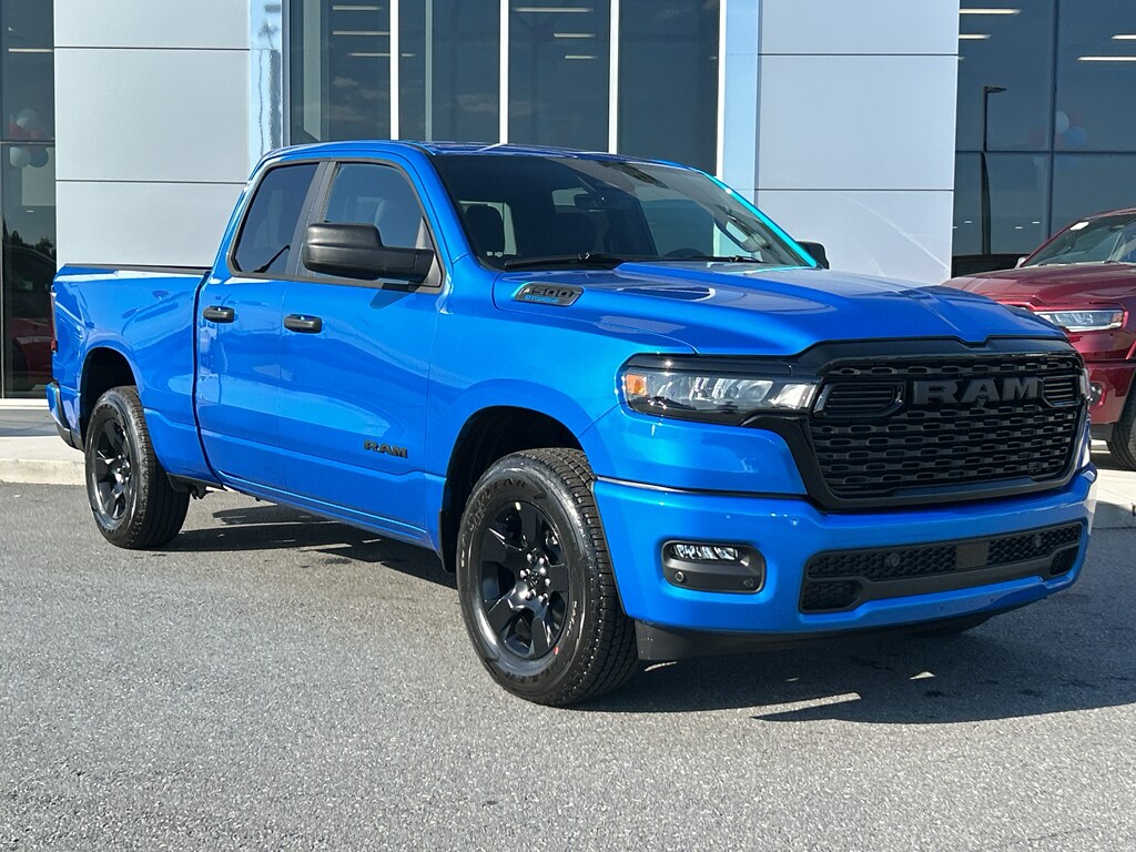 2025 Ram 1500 Tradesman photo 3