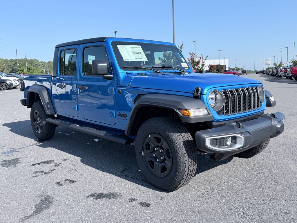 New 2026 Jeep Gladiator SPORT 4X4 Pickup
