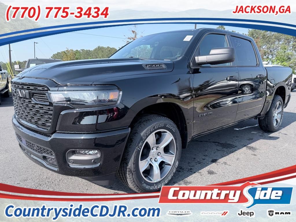 New 2026 Ram 1500 EXPRESS CREW CAB 4X2 5'7 BOX Pickup
