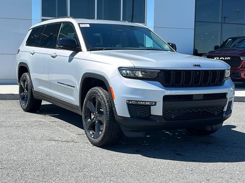 2025 Jeep Grand Cherokee L photo 4