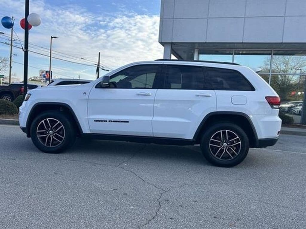 Used 2017 Jeep Grand Cherokee Trailhawk with VIN 1C4RJFLG3HC932719 for sale in Jackson, GA