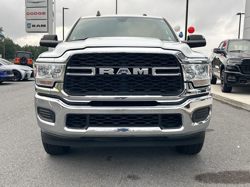 2022 Ram 2500 Tradesman photo 2