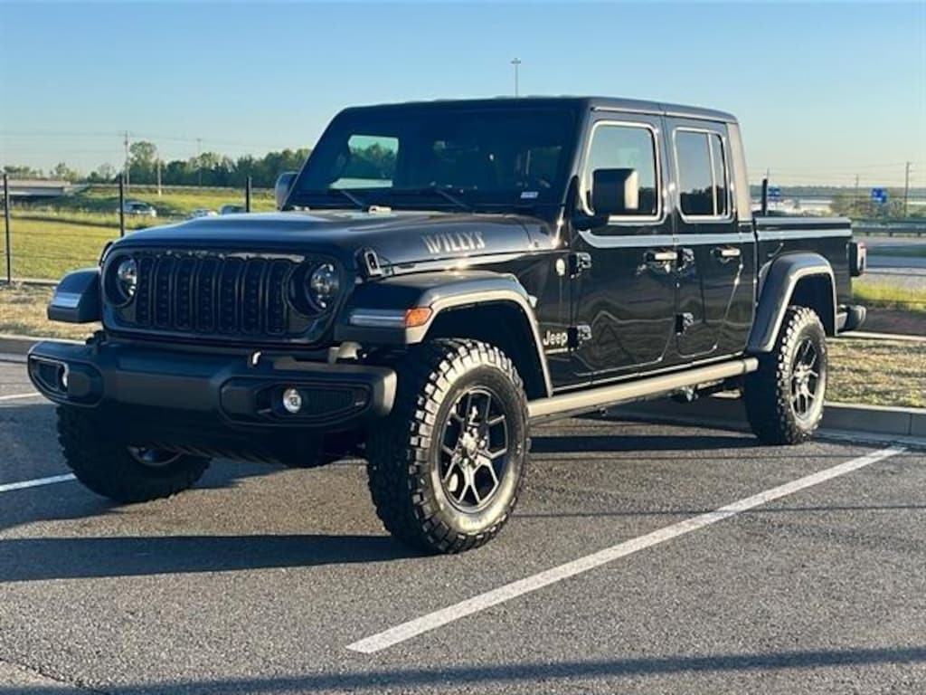 New 2025 Jeep Gladiator WILLYS 4X4 Pickup