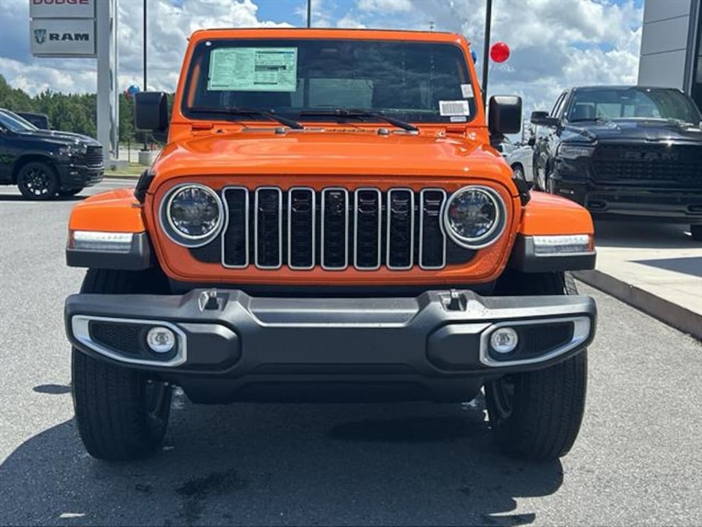 New 2025 Jeep Wrangler 4-DOOR SAHARA Sport Utility