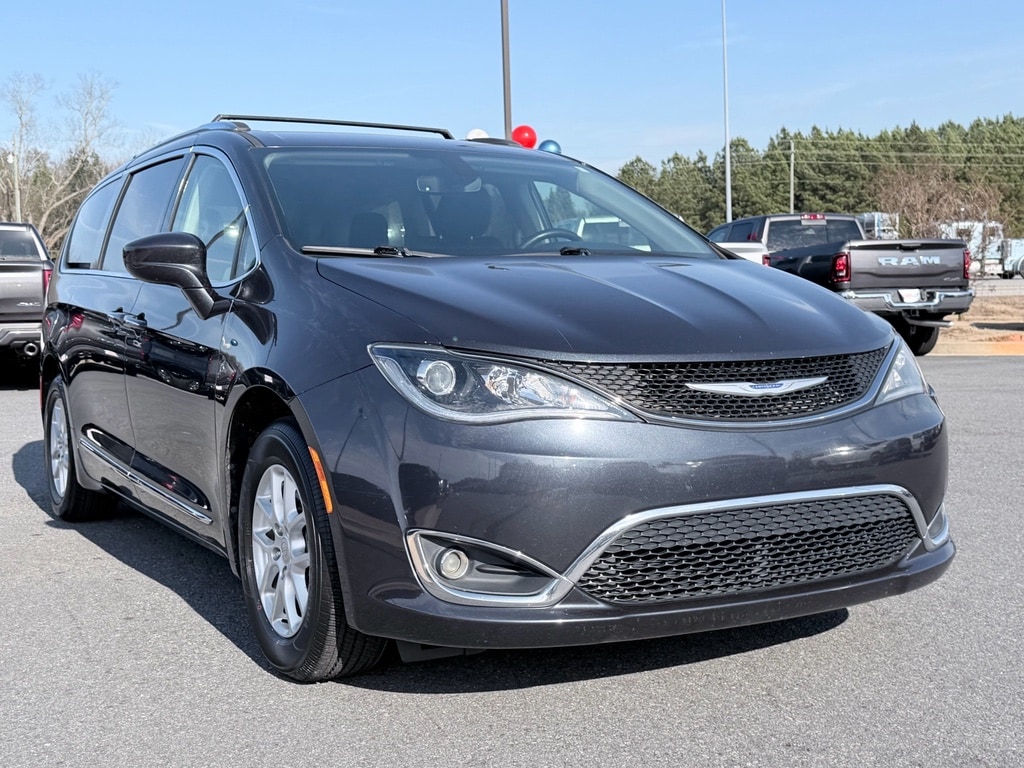 Used 2020 Chrysler Pacifica Touring L with VIN 2C4RC1BG8LR131881 for sale in Jackson, GA