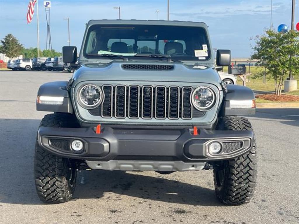 New 2025 Jeep Gladiator MOJAVE 4X4 Pickup