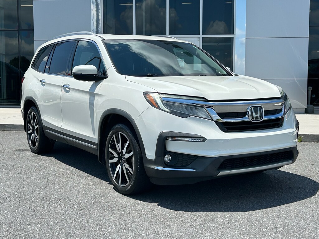 2019 Honda Pilot Touring photo 3