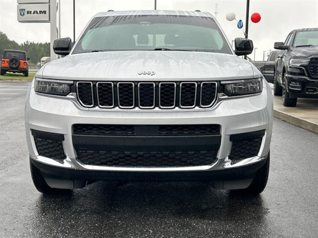 Used 2024 Jeep Grand Cherokee L Laredo X SUV