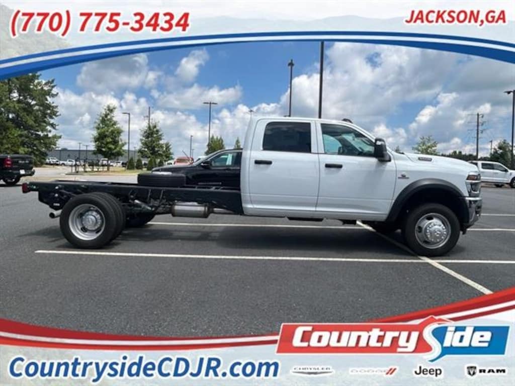 New 2025 Ram 5500 Chassis Cab 5500 TRADESMAN CHASSIS CREW CAB 4X4 84' CA Pickup