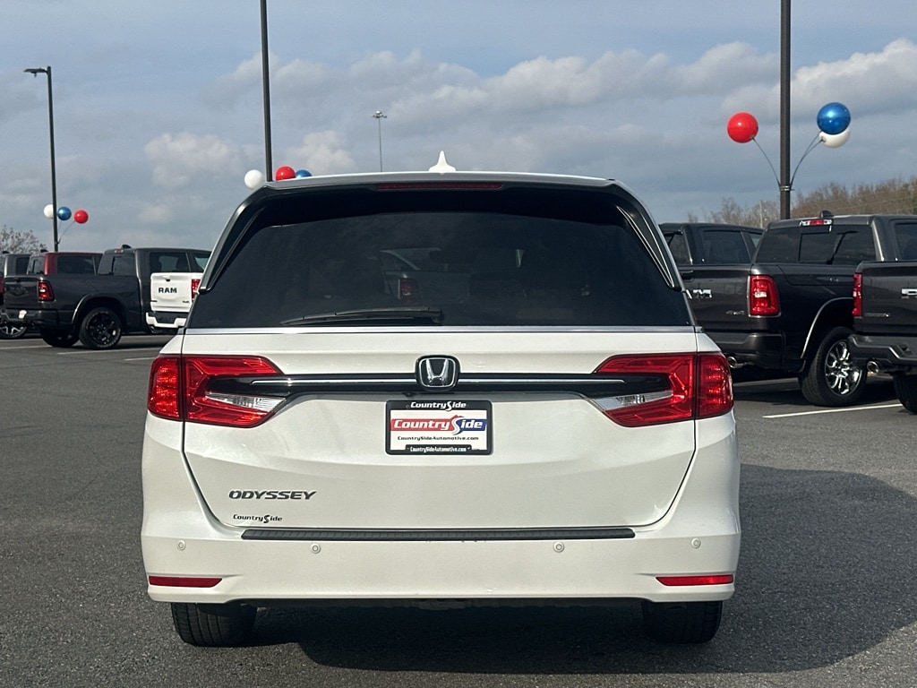 Used 2022 Honda Odyssey Touring Passenger Van