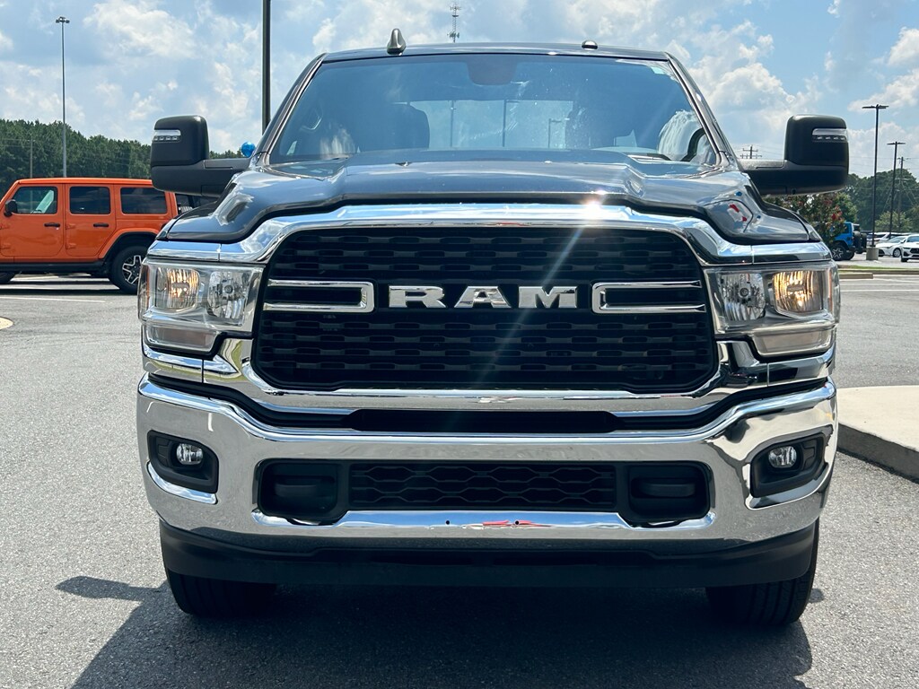 2024 Ram 2500 Big Horn photo 2