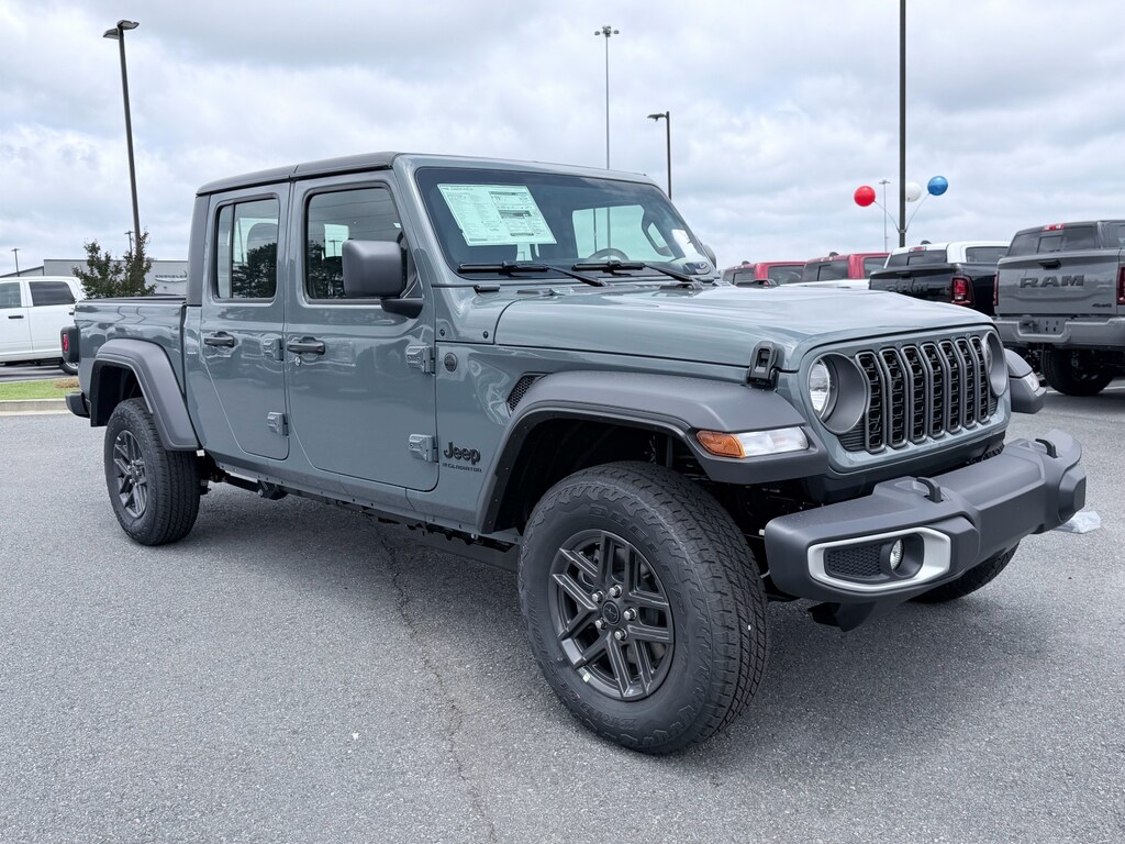 New 2026 Jeep Gladiator SPORT 4X4 Pickup