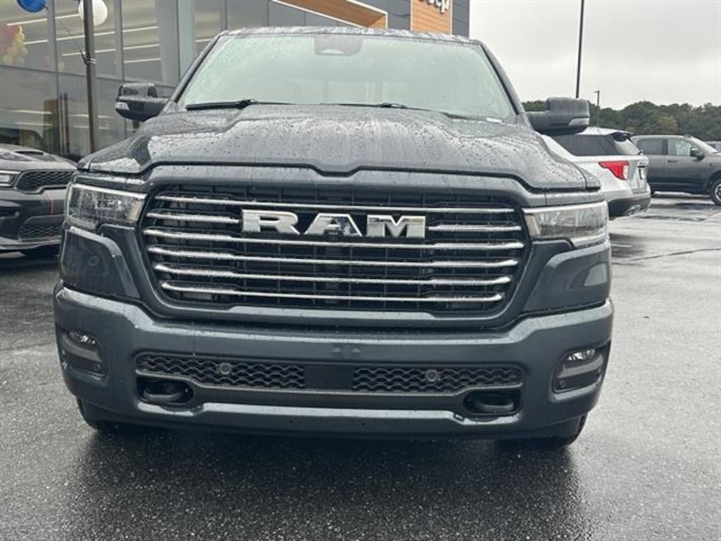 New 2026 Ram 1500 LARAMIE CREW CAB 4X4 5'7 BOX Pickup