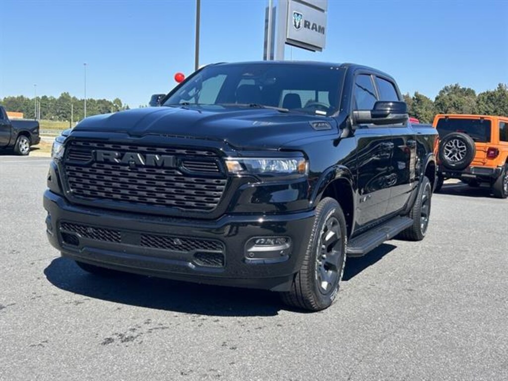 New 2026 Ram 1500 BIG HORN CREW CAB 4X4 5'7 BOX Pickup