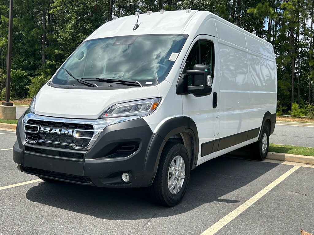 2025 Ram ProMaster 2500 Cargo Van photo 3