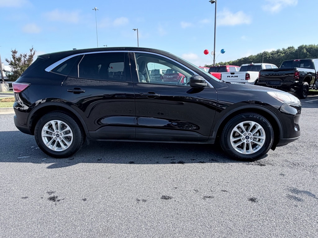 Used 2020 Ford Escape SE Sport Utility
