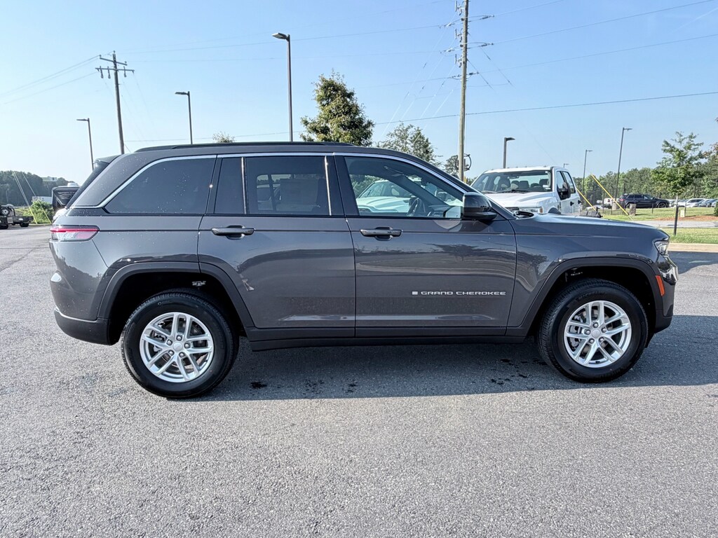 New 2026 Jeep Grand Cherokee LAREDO 4X2 Sport Utility