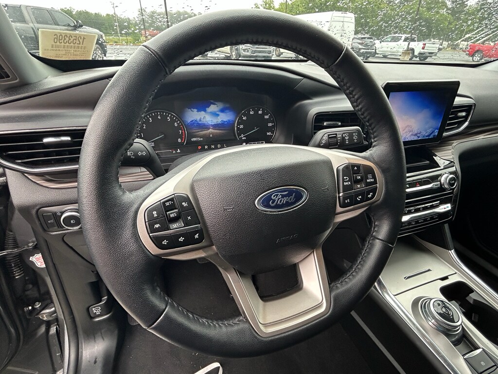 2023 Ford Explorer Limited photo 3
