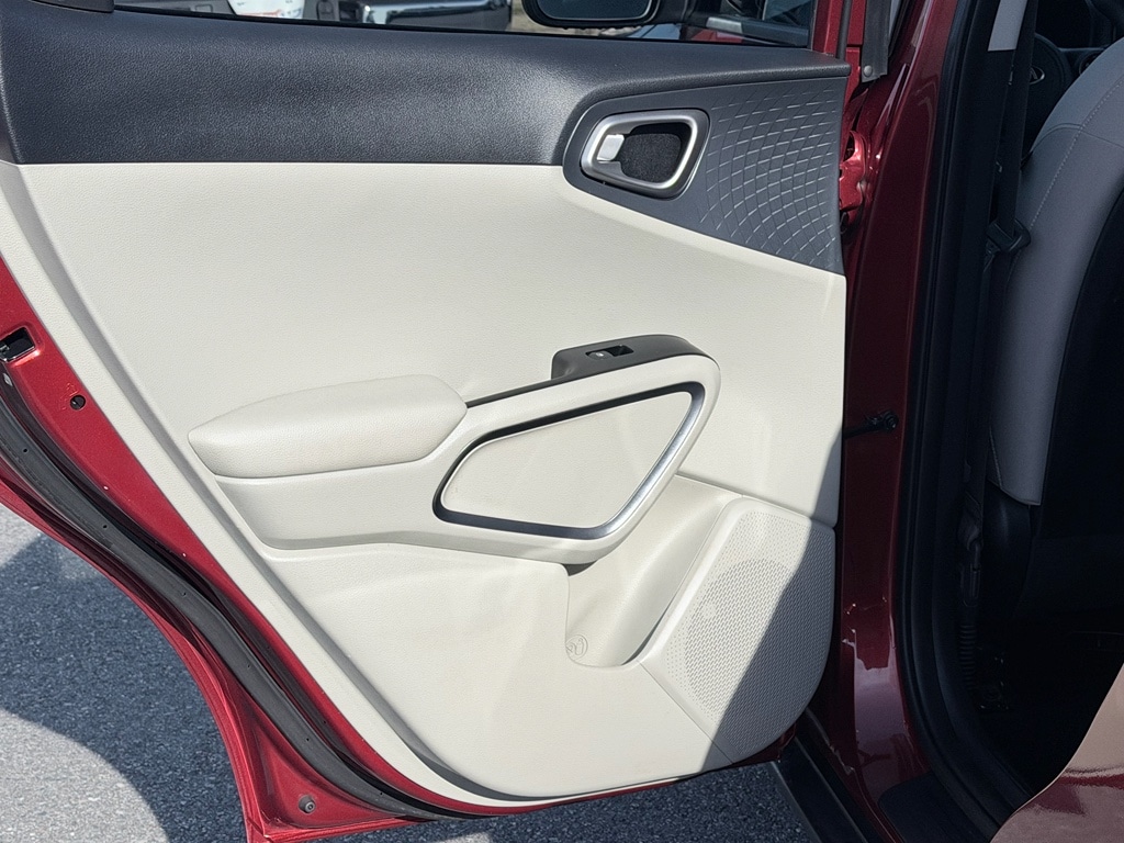 2020 Kia Soul S - Photo 24