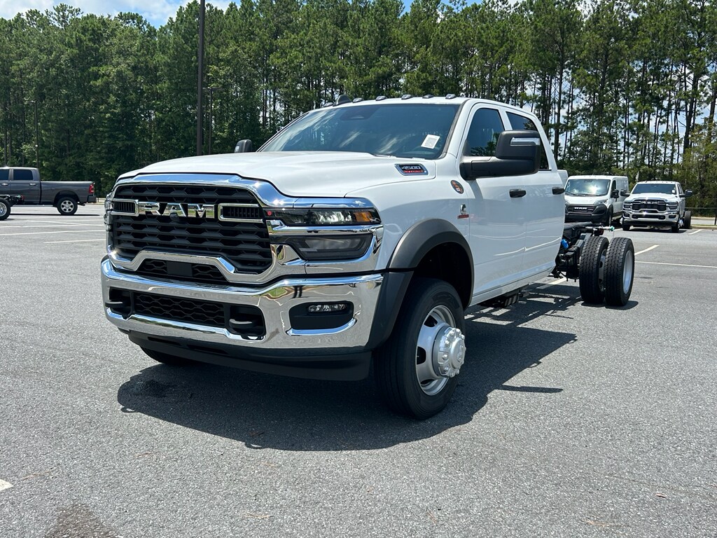 New 2025 Ram 4500 Chassis Cab 4500 TRADESMAN CHASSIS CREW CAB 4X4 84' CA Pickup