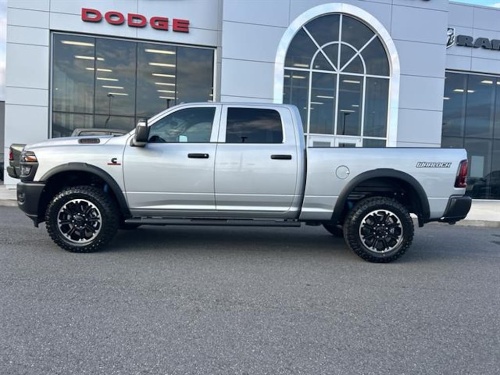 New 2026 Ram 2500 WARLOCK CREW CAB 4X4 6'4 BOX Pickup