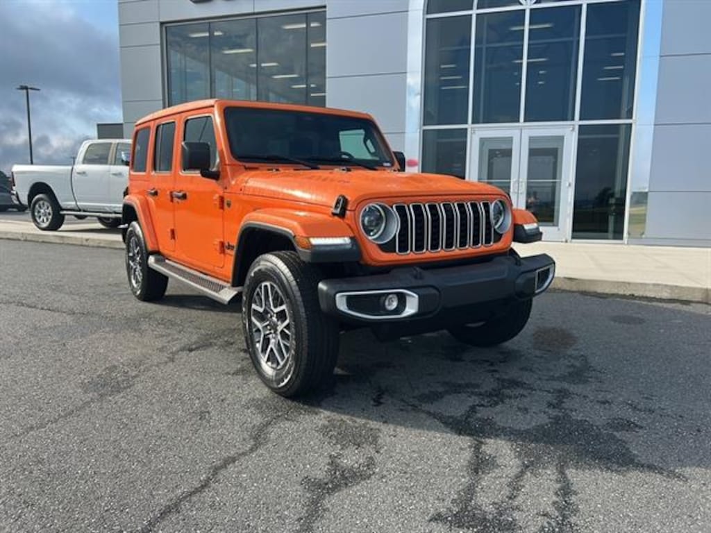 New 2025 Jeep Wrangler 4-DOOR SAHARA Sport Utility