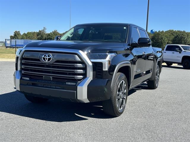 2023 Toyota Tundra Limited's photo