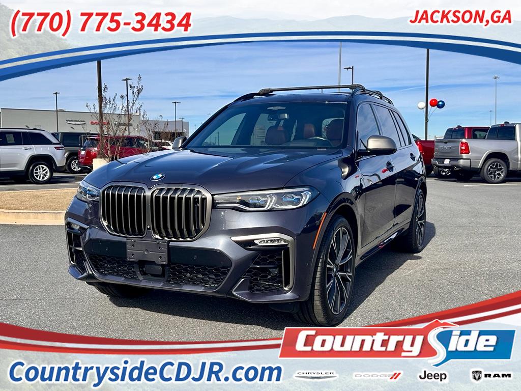 2020 BMW X7 M50i's photo