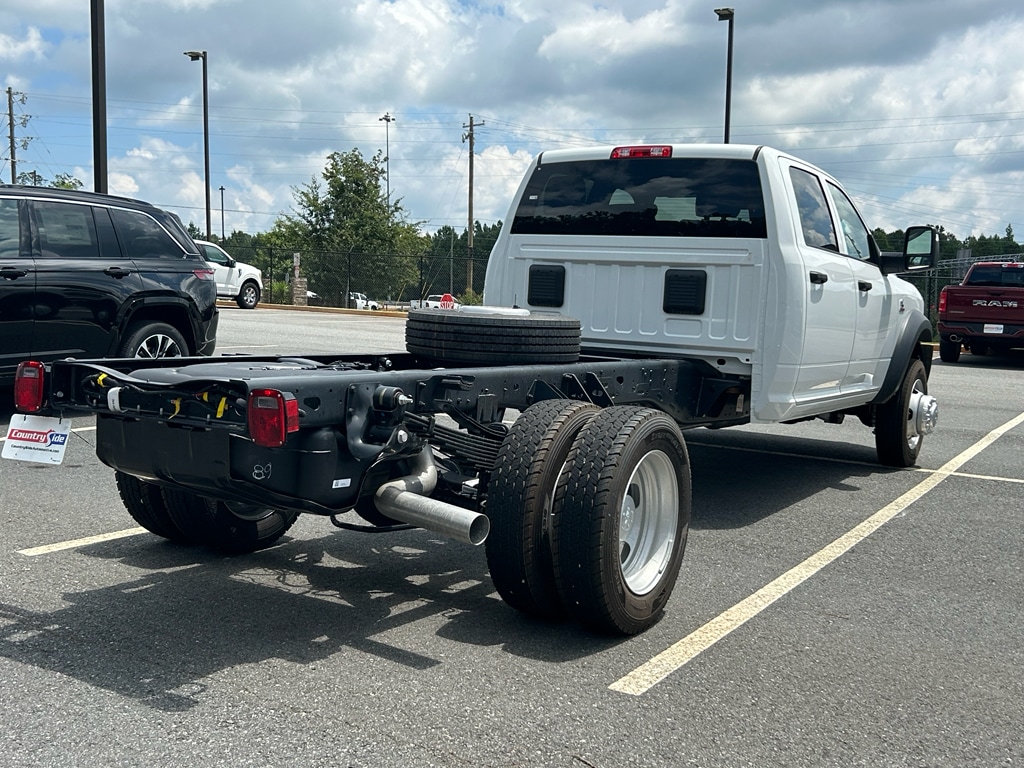 New 2025 Ram 5500 Chassis Cab 5500 TRADESMAN CHASSIS CREW CAB 4X4 84' CA Pickup