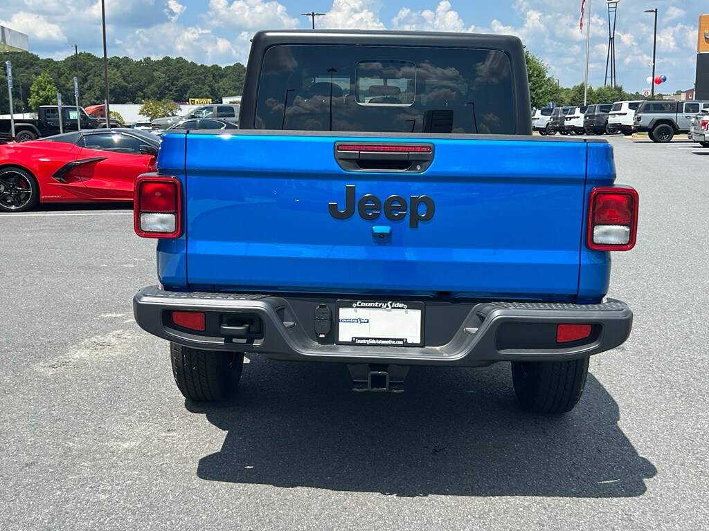 2025 Jeep Gladiator Sport photo 4