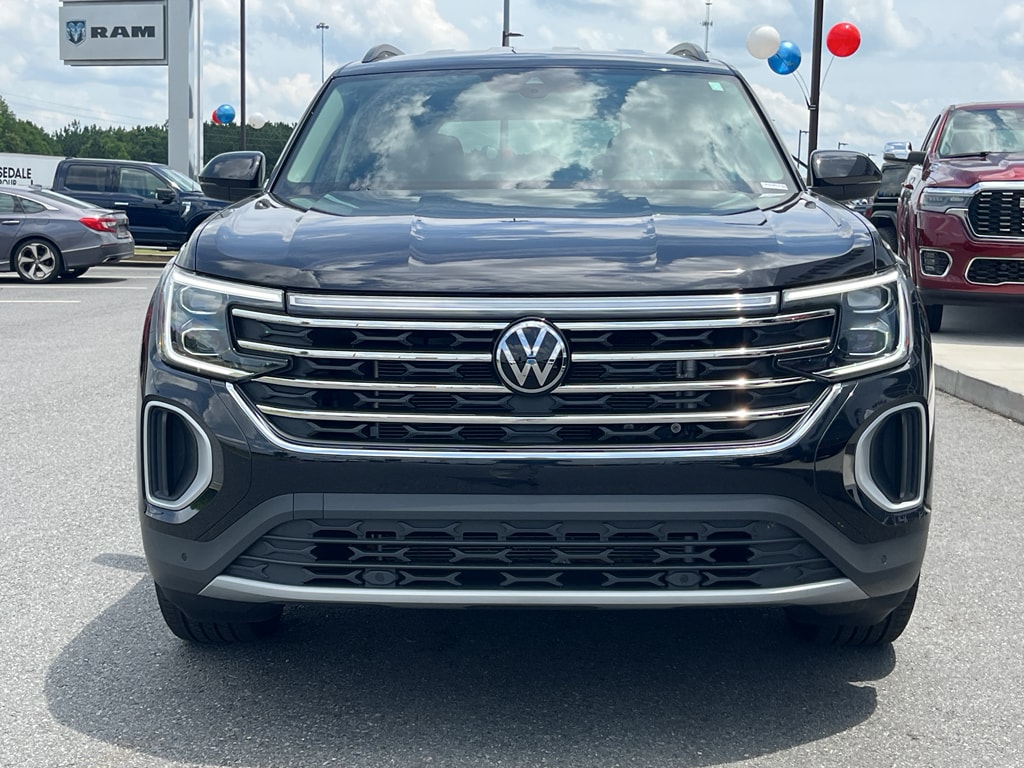 Used 2025 Volkswagen Atlas SE w/Tech with VIN 1V2WR2CA0SC509649 for sale in Jackson, GA
